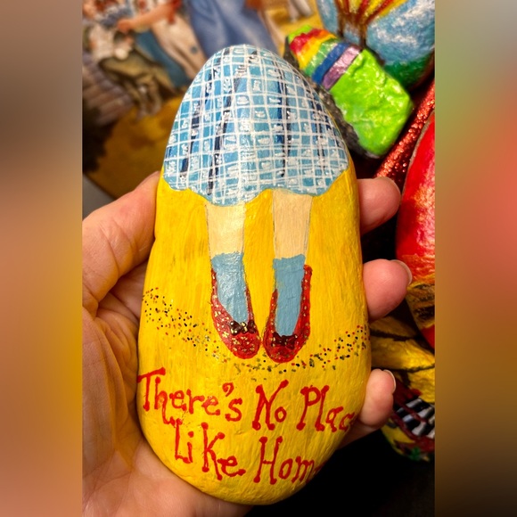 Hand painted Wizard of OZ Rocks 1-of-a-kind Art Painting - No 2 Alike! ππ π‘β€οΈ - Picture 1 of 9